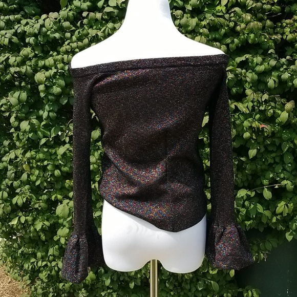 5/$25Endless Rose off the shoulder top - Picture 4 of 5